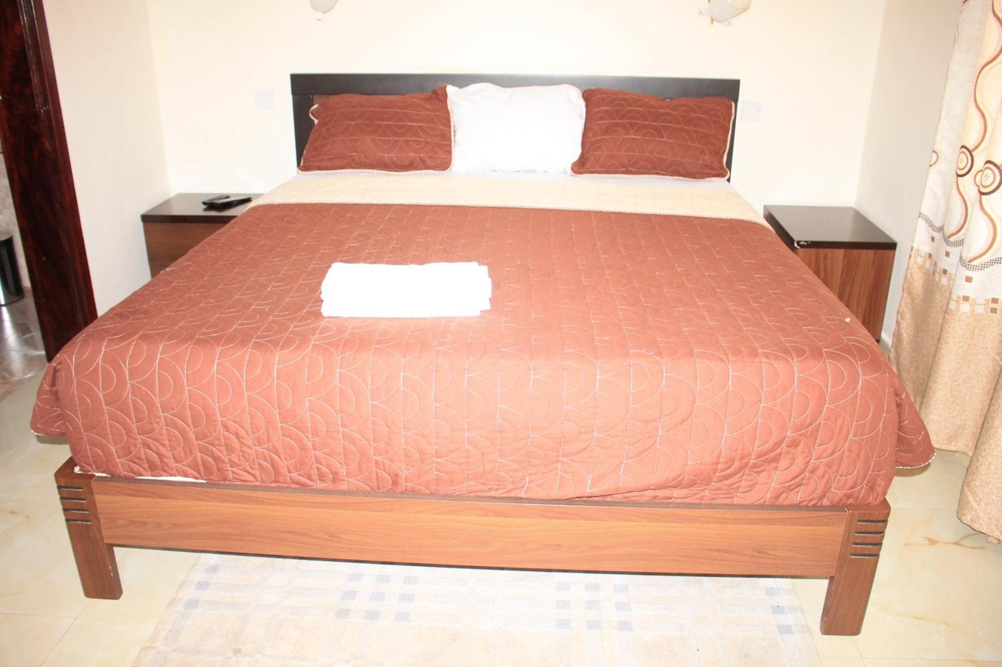 Akkwa Suites Official Serrekunda Buitenkant foto