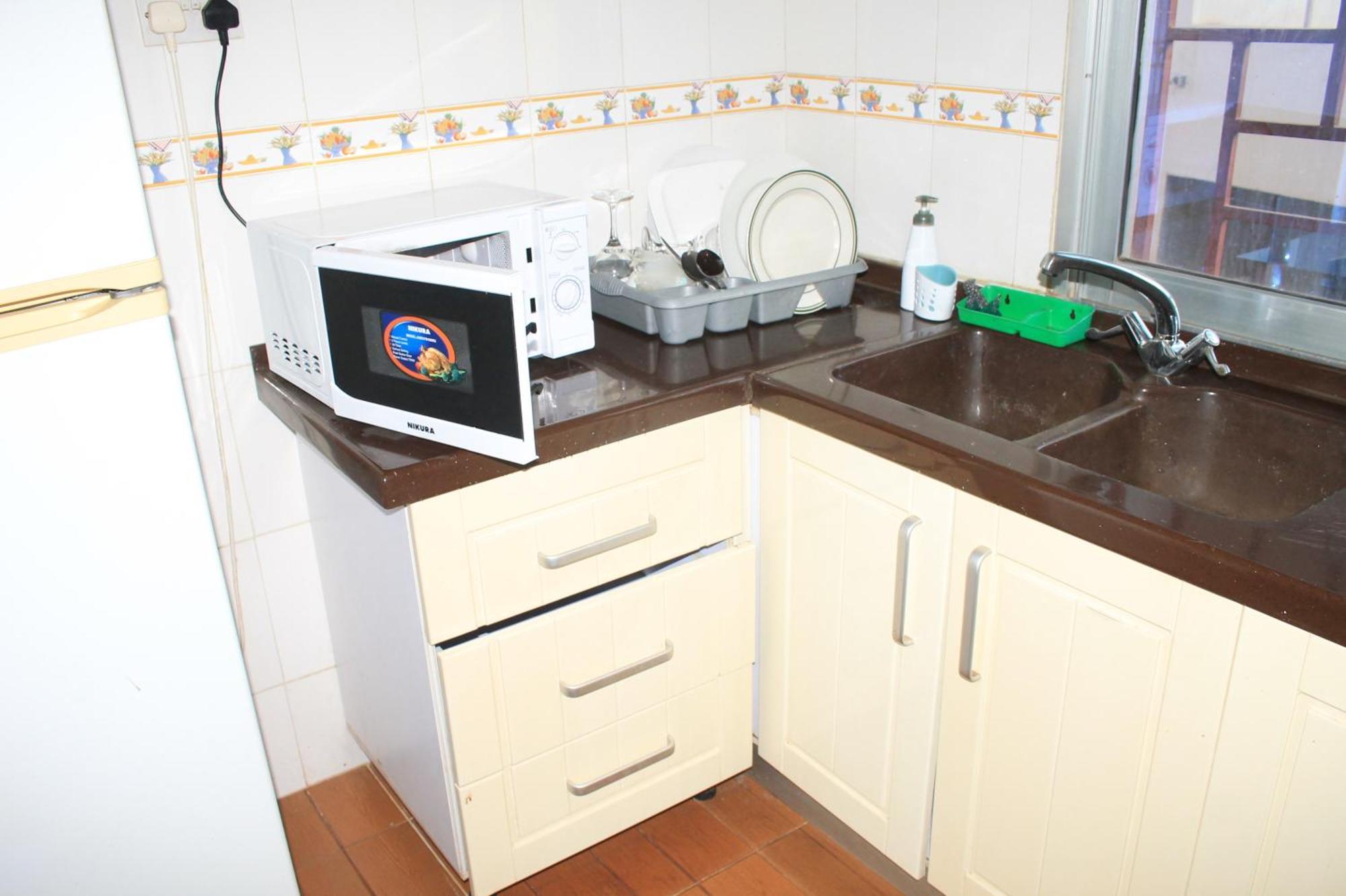 Akkwa Suites Official Serrekunda Buitenkant foto