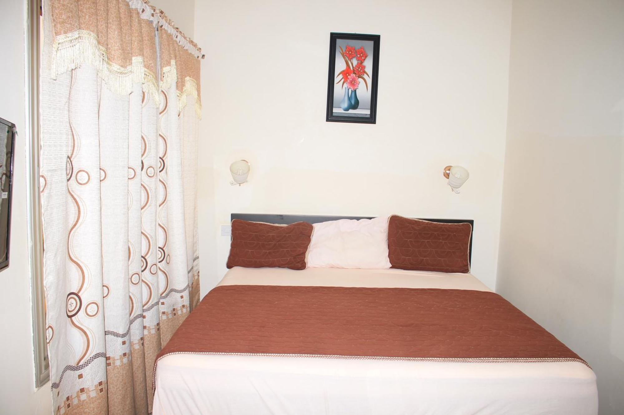 Akkwa Suites Official Serrekunda Buitenkant foto