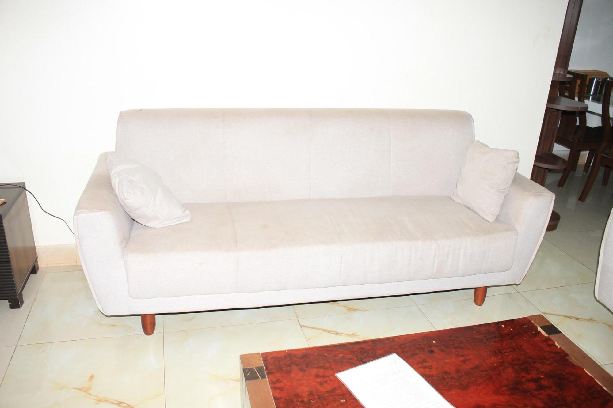 Akkwa Suites Official Serrekunda Buitenkant foto